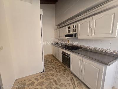 Apartamento de 4 alcobas en venta en Laureles, Medellín, 137 m² · foto 8 de 20