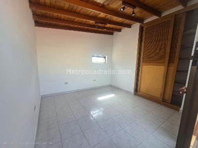 Apartamento de 4 alcobas en venta en Laureles, Medellín, 137 m² · foto 2 de 20
