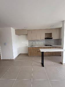 Apartamento de 2 alcobas en venta en Pilsen, Itagüí, 63 m² · foto 3 de 20