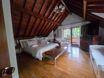 Casa de 3 alcobas en venta en Holanda, Sabaneta, 370 m² · foto 10 de 20