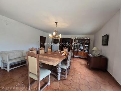 Casa de 3 alcobas en venta en Holanda, Sabaneta, 370 m² · foto 16 de 20