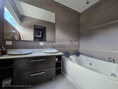 Casa de 4 alcobas en venta en Loma Del Escobero, Envigado, 316 m² · foto 17 de 20