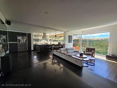 Casa de 4 alcobas en venta en Loma Del Escobero, Envigado, 316 m² · foto 9 de 20