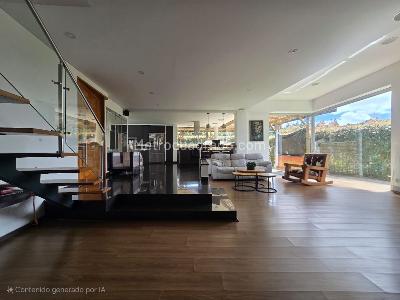 Casa de 4 alcobas en venta en Loma Del Escobero, Envigado, 316 m² · foto 10 de 20