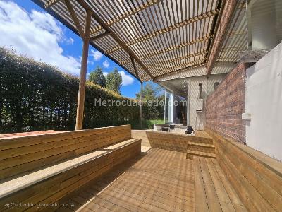 Casa de 4 alcobas en venta en Loma Del Escobero, Envigado, 316 m² · foto 6 de 20