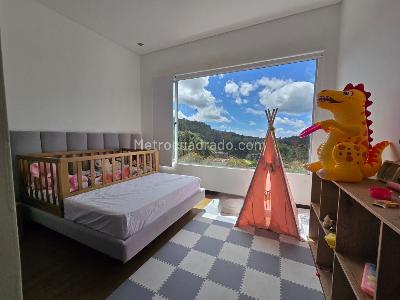 Casa de 4 alcobas en venta en Loma Del Escobero, Envigado, 316 m² · foto 11 de 20