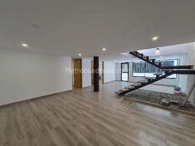 Casa de 4 alcobas en venta en Llanogrande, Rionegro, 318 m² · foto 13 de 20