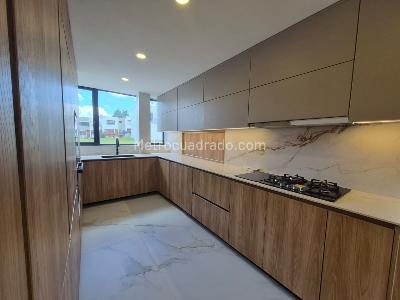 Casa de 4 alcobas en venta en Llanogrande, Rionegro, 318 m² · foto 9 de 20