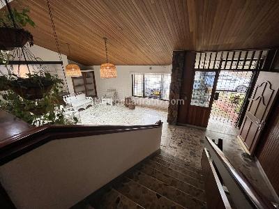 Casa de 5 alcobas en venta en Miraflores, Cali, 785 m² · foto 5 de 18