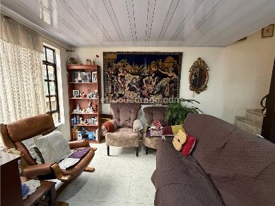 Casa de 5 alcobas en venta en El Poblado, Mosquera, 216 m² · foto 2 de 20