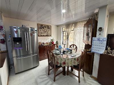 Casa de 5 alcobas en venta en El Poblado, Mosquera, 216 m² · foto 4 de 20