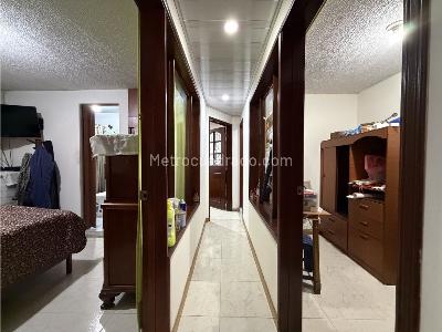 Casa de 5 alcobas en venta en El Poblado, Mosquera, 216 m² · foto 8 de 20