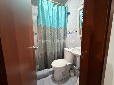 Casa de 5 alcobas en venta en El Poblado, Mosquera, 216 m² · foto 12 de 20