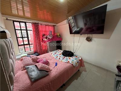 Casa de 5 alcobas en venta en El Poblado, Mosquera, 216 m² · foto 19 de 20