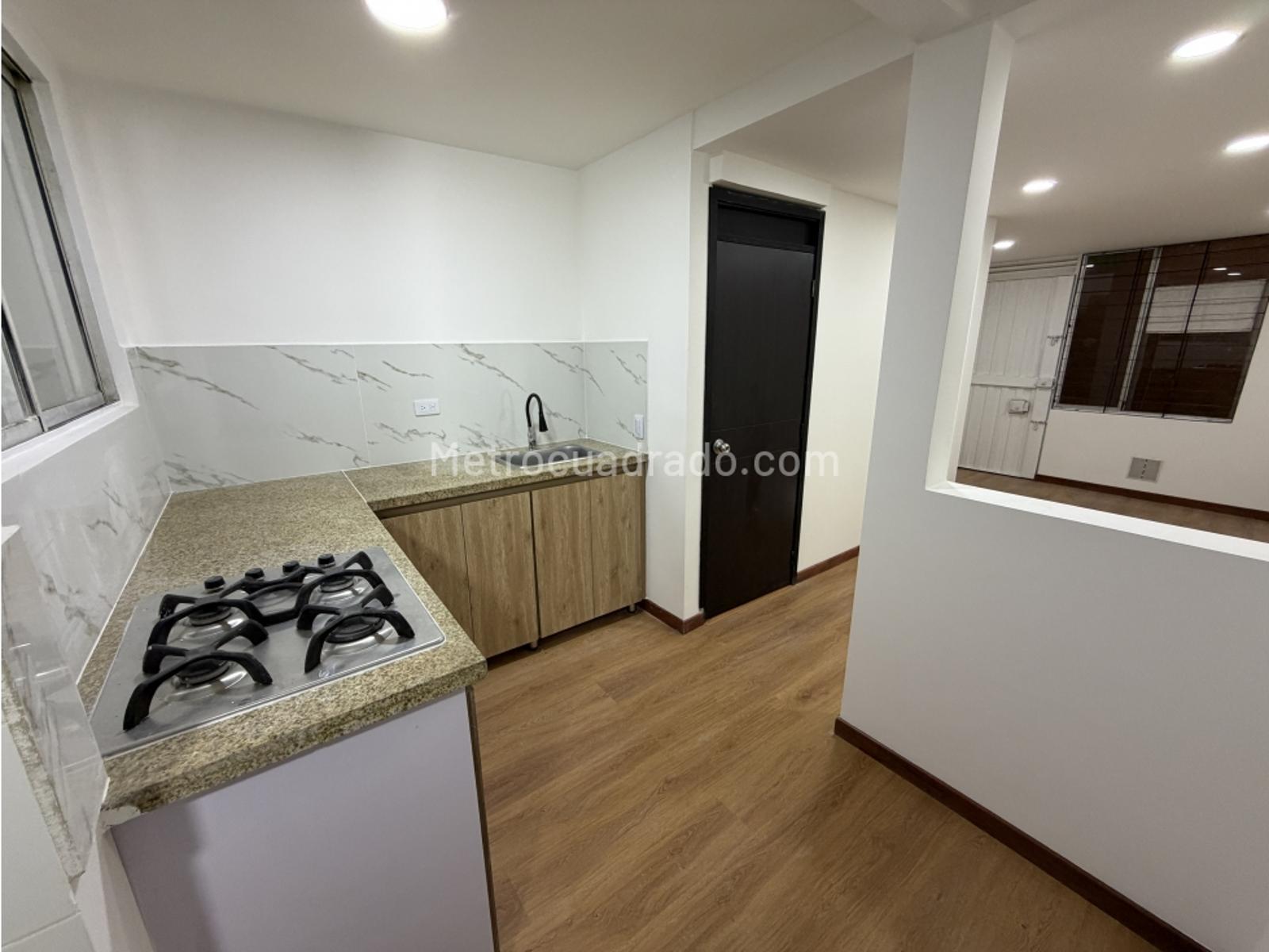 Casa de 4 habitaciones en venta en La Cabaña, Bogotá — imagen 1 de 20