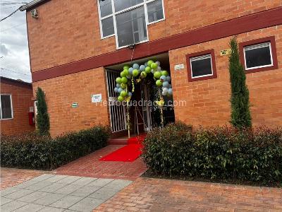Casa de 3 alcobas en venta en Santillana, Mosquera, 84 m² · foto 2 de 20