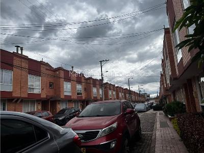 Casa de 3 alcobas en venta en Santillana, Mosquera, 84 m² · foto 3 de 20