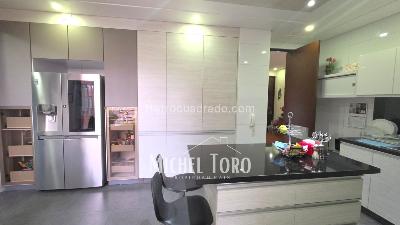 Apartamento de 4 alcobas en venta en Ciudad Salitre, Bogotá, 208 m² · foto 5 de 16