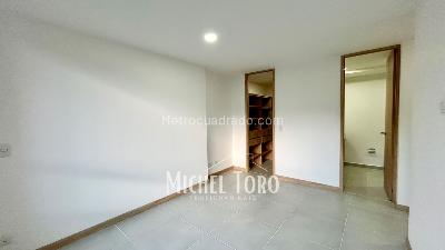 Apartamento de 3 alcobas en venta en San Jose Parte Baja, Sabaneta, 87 m² · foto 16 de 19