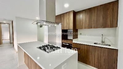 Apartamento de 3 alcobas en venta en San Jose Parte Baja, Sabaneta, 87 m² · foto 3 de 19
