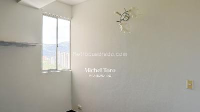 Apartamento de 3 alcobas en venta en Norteamérica, Bello, 61 m² · foto 17 de 19