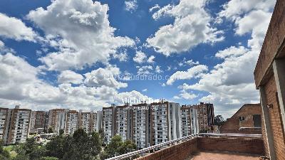 Apartamento en venta en La Felicidad, Bogotá · foto 2 de 5