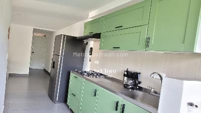 Apartamento de 3 alcobas en venta en Altos De Misael, Envigado, 56 m² · foto 2 de 18