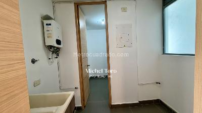 Apartamento de 4 alcobas en venta en Loma De Las Brujas, Envigado, 147 m² · foto 4 de 19