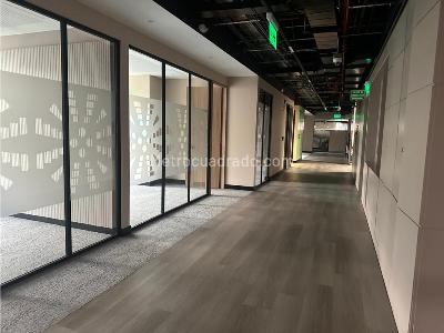 Oficina en Arriendo, Santa Barbara, Bogotá D.C.