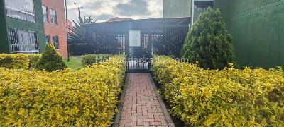 Apartamento de 3 alcobas en venta en Cr Nardo Et I, Soacha, 47 m² · foto 2 de 20