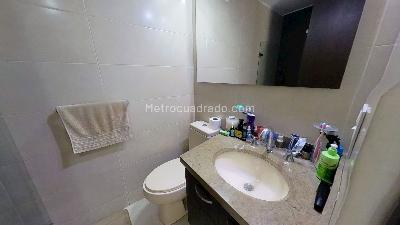 Apartamento de 3 alcobas en venta en El Codito, Bogotá, 81 m² · foto 4 de 14