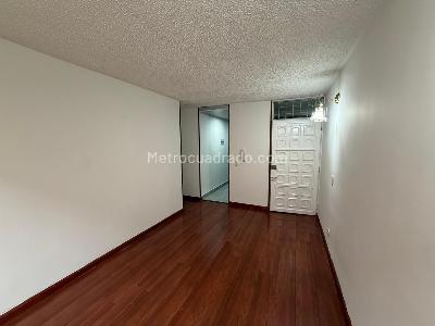 Apartamento de 3 alcobas en venta en Las Delicias, Bogotá, 46 m² · foto 5 de 10
