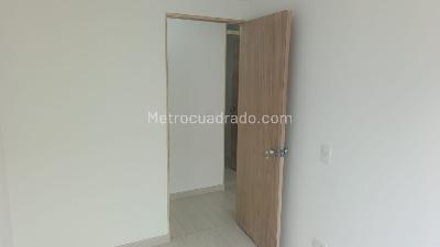 Apartamento en venta en Gran Britalia, Bogotá · foto 3 de 10