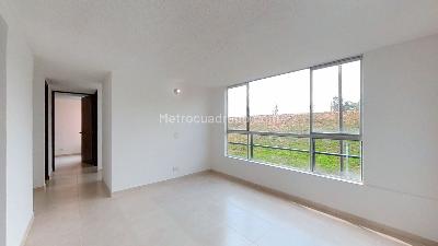 Apartamento de 3 alcobas en venta en Cr Rosal, Soacha, 48 m² · foto 2 de 20