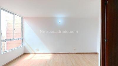 Apartamento de 2 alcobas en venta en Cr Rosal, Soacha, 52 m² · foto 15 de 20