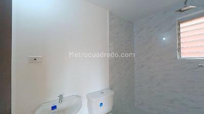 Apartamento de 2 alcobas en venta en Cr Rosal, Soacha, 52 m² · foto 18 de 20