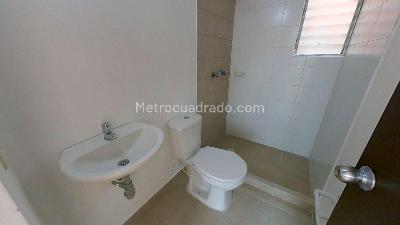 Apartamento de 2 alcobas en venta en Cr Rosal, Soacha, 52 m² · foto 19 de 20