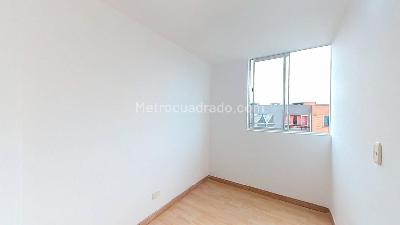 Apartamento de 2 alcobas en venta en Cr Rosal, Soacha, 52 m² · foto 7 de 20