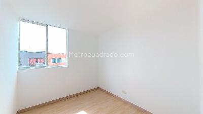 Apartamento de 2 alcobas en venta en Cr Rosal, Soacha, 52 m² · foto 9 de 20