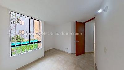 Apartamento de 3 alcobas en venta en Cd Sucre San Rafael, Soacha, 43 m² · foto 8 de 10
