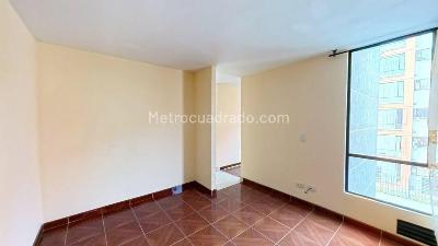Apartamento de 2 alcobas en venta en El Mirador, Soacha, 41 m² · foto 2 de 16