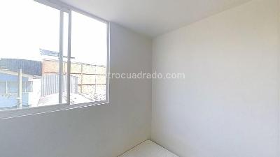 Apartamento de 2 alcobas en venta en El Refugio Fontibon, Bogotá, 39 m² · foto 2 de 12