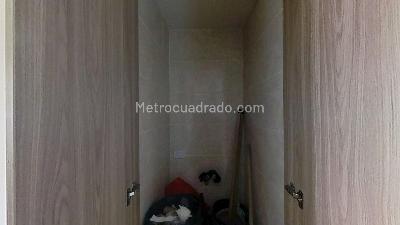 Apartamento de 2 alcobas en venta en El Refugio Fontibon, Bogotá, 39 m² · foto 7 de 12