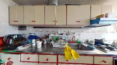 Apartamento en venta en Los Naranjos, Bogotá · foto 3 de 9