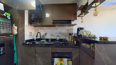 Apartamento en venta en Primavera Occidental, Bogotá · foto 3 de 7