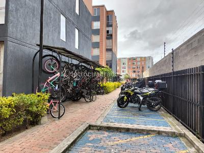 Apartamento de 3 alcobas en venta en Cr Loto, Soacha, 55 m² · foto 11 de 20