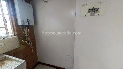 Apartamento de 3 alcobas en venta en Cr Almendro, Soacha, 51 m² · foto 8 de 19