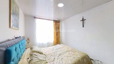 Apartamento de 3 alcobas en venta en Cr Portal De Las Flores, Soacha, 41 m² · foto 2 de 10