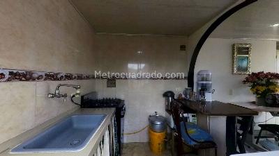 Apartamento de 3 alcobas en venta en Cr Portal De Las Flores, Soacha, 41 m² · foto 3 de 10