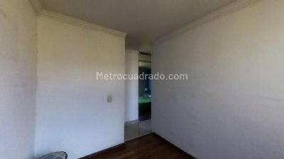 Apartamento de 3 alcobas en venta en Cr Portal De Las Flores, Soacha, 46 m² · foto 2 de 12